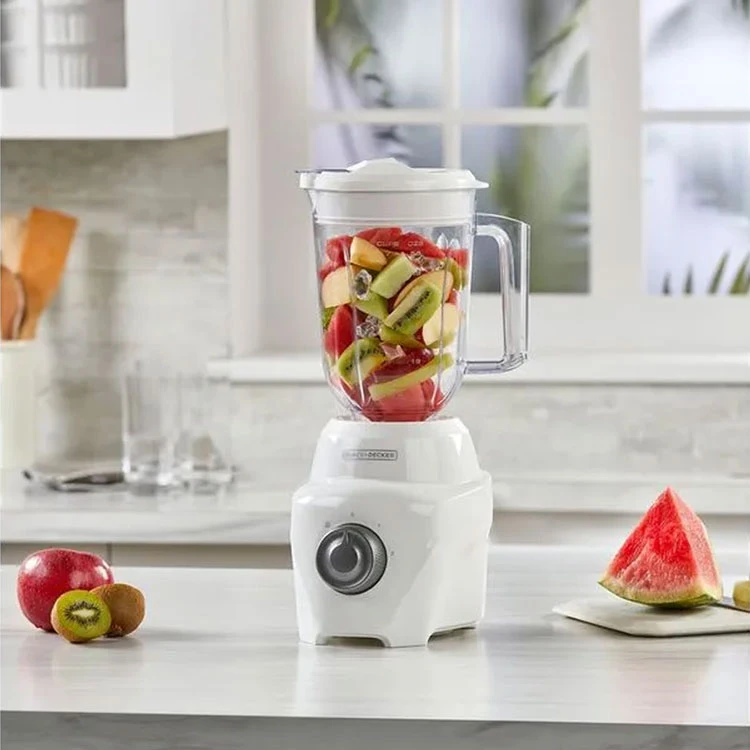 BLACK & DECKER -- 8 SPEED PLASTIC JAR BLENDER (2)
