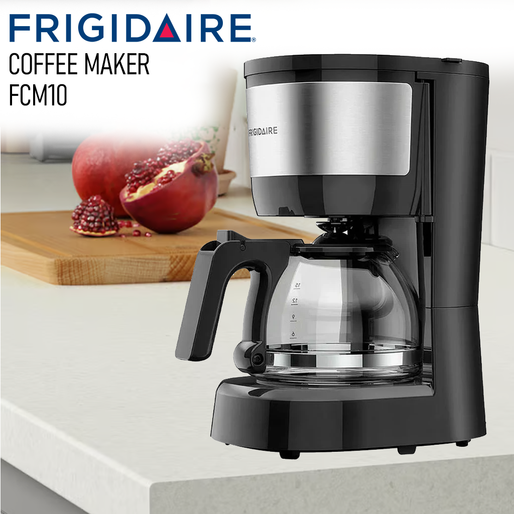 FRIGIDAIRE COFFEE MAKER -- 15 CUP 600 WATTS -- PLASTIC BODY